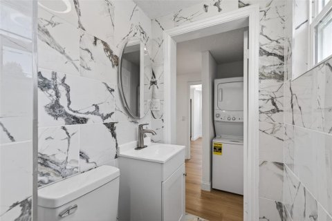 Casa en alquiler en Saint Petersburg, Florida, 2 dormitorios, 61.32 m2 № 2095075 - foto 20