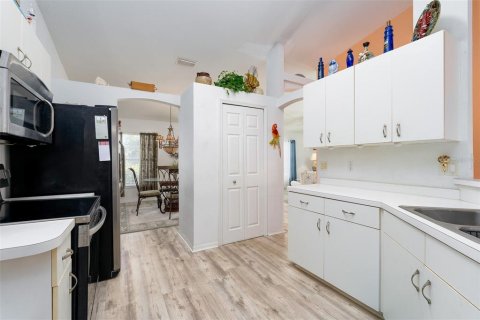 House in Port Charlotte, Florida 3 bedrooms, 151.99 sq.m. № 1717668 - photo 20