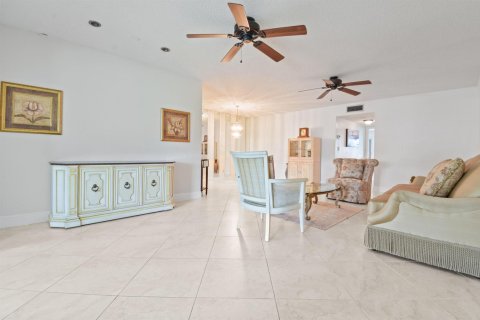 Condo in Delray Beach, Florida, 1 bedroom № 2182106 - photo 5