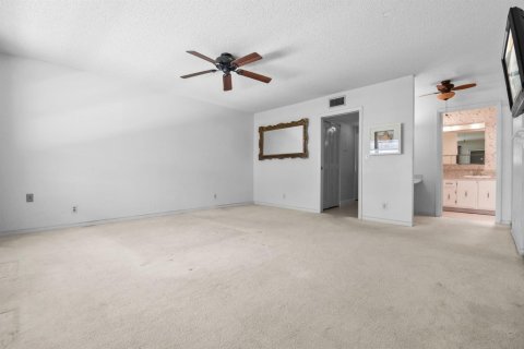 Condo in Delray Beach, Florida, 1 bedroom № 2182106 - photo 16