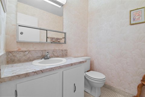 Condo in Delray Beach, Florida, 1 bedroom № 2182106 - photo 13