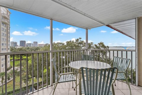 Copropriété à vendre à Sarasota, Floride: 2 chambres, 107.77 m2 № 2401084 - photo 24