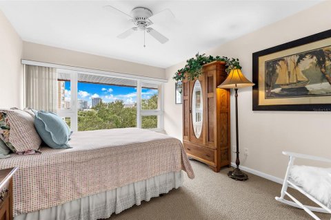 Copropriété à vendre à Sarasota, Floride: 2 chambres, 107.77 m2 № 2401084 - photo 20