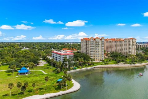 Condo à Sarasota, Floride, 2 chambres  № 2401084