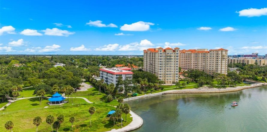 Condo à Sarasota, Floride, 2 chambres  № 2401084