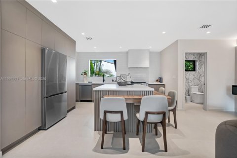 Casa en venta en West Miami, Florida, 4 dormitorios, 189.06 m2 № 2064386 - foto 7