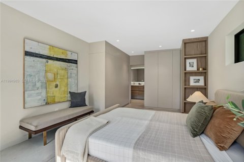 Casa en venta en West Miami, Florida, 4 dormitorios, 189.06 m2 № 2064386 - foto 12