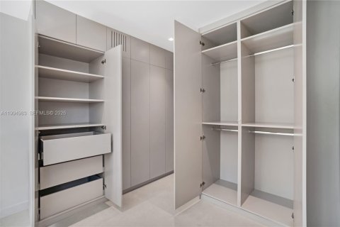 Casa en venta en West Miami, Florida, 4 dormitorios, 189.06 m2 № 2064386 - foto 14
