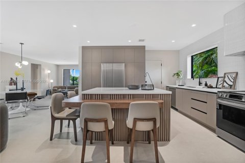 Casa en venta en West Miami, Florida, 4 dormitorios, 189.06 m2 № 2064386 - foto 6