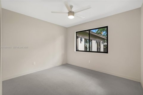 Casa en venta en West Miami, Florida, 4 dormitorios, 189.06 m2 № 2064386 - foto 19