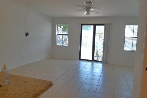 Купить таунхаус в Помпано-Бич, Флорида 3 комнаты, 131.92м2, № 2077840 - фото 10