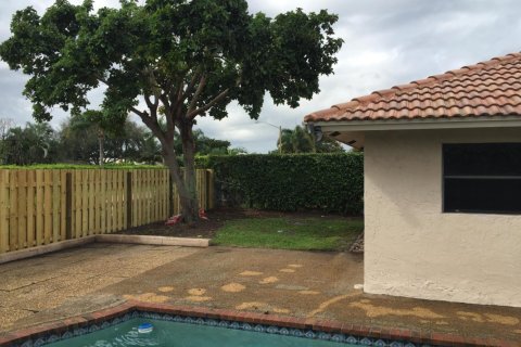 Casa en alquiler en Boca Raton, Florida, 4 dormitorios, 150.97 m2 № 1096653 - foto 1