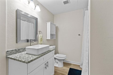 House in Tampa, Florida 3 bedrooms, 113.81 sq.m. № 1659512 - photo 5