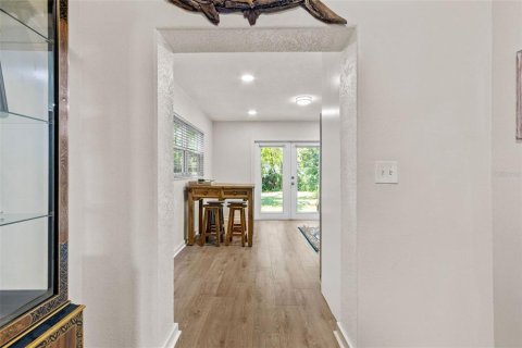 House in Tampa, Florida 3 bedrooms, 113.81 sq.m. № 1659512 - photo 11