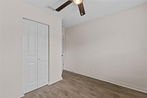 House in Tampa, Florida 3 bedrooms, 113.81 sq.m. № 1659512 - photo 24