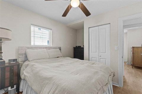House in Tampa, Florida 3 bedrooms, 113.81 sq.m. № 1659512 - photo 20