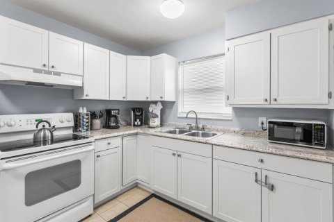 Apartment in Naples, Florida 2 bedrooms, 82.31 sq.m. № 2247144 - photo 3
