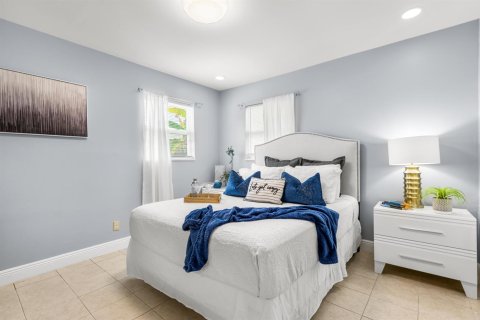 Apartment in Naples, Florida 2 bedrooms, 82.31 sq.m. № 2247144 - photo 9