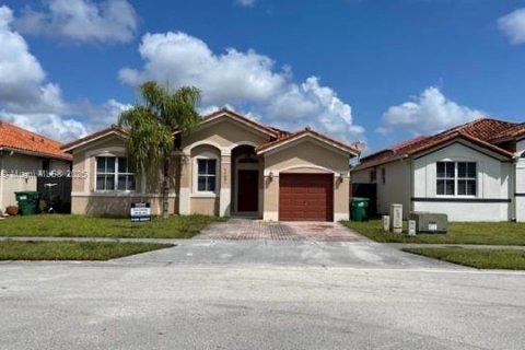 Снять в аренду виллу или дом в Майами, Флорида 3 спальни, 156.54м2, № 1975400 - фото 7