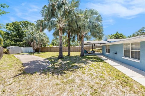 House in Saint Petersburg, Florida 5 bedrooms, 171.87 sq.m. № 1665703 - photo 27