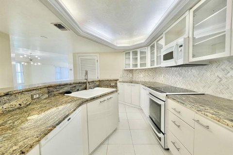 Condominio en venta en Ponce Inlet, Florida, 3 dormitorios, 219.44 m2 № 1773320 - foto 15