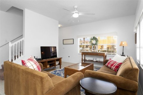 Adosado en venta en Kissimmee, Florida, 4 dormitorios, 151.99 m2 № 2214645 - foto 6