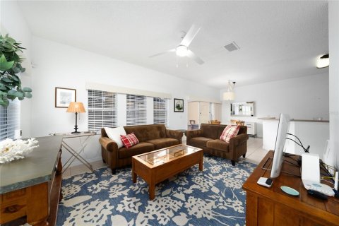 Adosado en venta en Kissimmee, Florida, 4 dormitorios, 151.99 m2 № 2214645 - foto 5