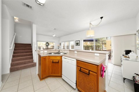 Adosado en venta en Kissimmee, Florida, 4 dormitorios, 151.99 m2 № 2214645 - foto 11