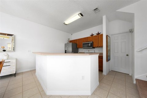 Adosado en venta en Kissimmee, Florida, 4 dormitorios, 151.99 m2 № 2214645 - foto 9