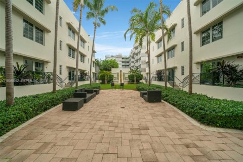 Купить кондоминиум в Майами-Бич, Флорида 1 спальня, 60.48м2, № 2043510 - фото 20