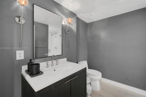 Купить кондоминиум в Майами-Бич, Флорида 1 спальня, 60.48м2, № 2043510 - фото 9