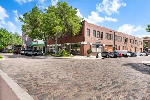Immobilier commercial à louer à Winter Garden, Floride: 1756.78 m2 № 1677482 - photo 1