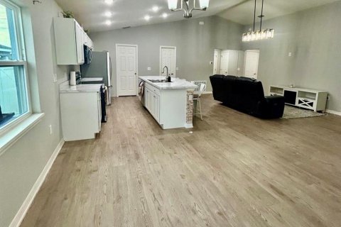House in Haines City, Florida 4 bedrooms, 151.06 sq.m. № 2128050 - photo 13