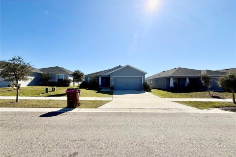 House in Haines City, Florida 4 bedrooms, 151.06 sq.m. № 2128050 - photo 6
