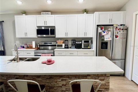 House in Haines City, Florida 4 bedrooms, 151.06 sq.m. № 2128050 - photo 16
