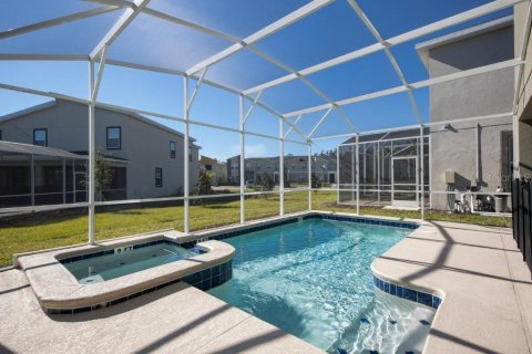 House in Davenport, Florida 6 bedrooms, 305.74 sq.m. № 1769272 - photo 15