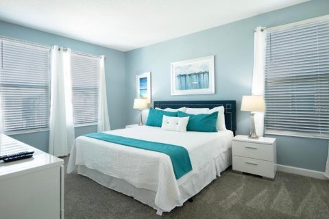 House in Davenport, Florida 6 bedrooms, 305.74 sq.m. № 1769272 - photo 8