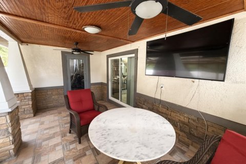 Casa en venta en Kissimmee, Florida, 4 dormitorios, 230.86 m2 № 2304691 - foto 5