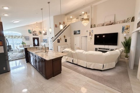 Casa en venta en Kissimmee, Florida, 4 dormitorios, 230.86 m2 № 2304691 - foto 14