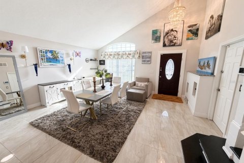 Casa en venta en Kissimmee, Florida, 4 dormitorios, 230.86 m2 № 2304691 - foto 17