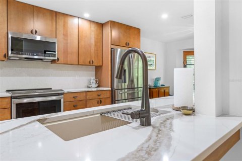 Villa ou maison à vendre à Homosassa, Floride: 3 chambres, 234.49 m2 № 2418740 - photo 28