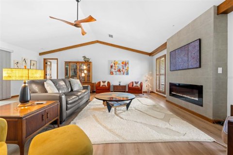 Villa ou maison à vendre à Homosassa, Floride: 3 chambres, 234.49 m2 № 2418740 - photo 20