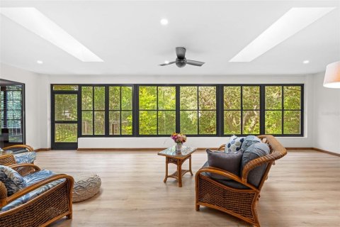 Villa ou maison à vendre à Homosassa, Floride: 3 chambres, 234.49 m2 № 2418740 - photo 18