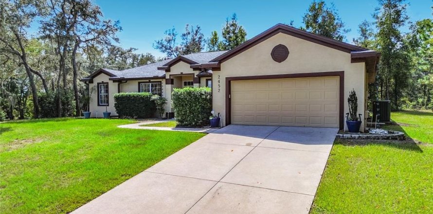 House in Citrus Springs, Florida 3 bedrooms, 190.91 sq.m. № 2393607