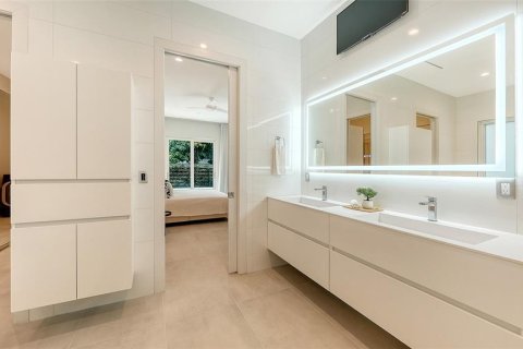 Casa en venta en Sarasota, Florida, 5 dormitorios, 241.17 m2 № 2129032 - foto 21
