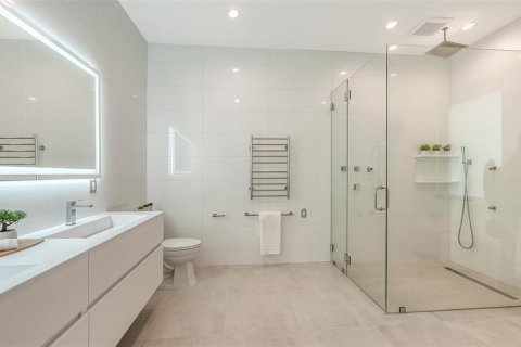 Casa en venta en Sarasota, Florida, 5 dormitorios, 241.17 m2 № 2129032 - foto 19