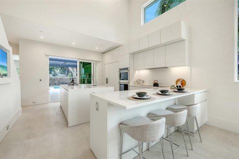 Casa en venta en Sarasota, Florida, 5 dormitorios, 241.17 m2 № 2129032 - foto 11