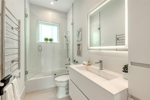 Casa en venta en Sarasota, Florida, 5 dormitorios, 241.17 m2 № 2129032 - foto 24