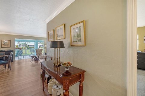 Condo in Sarasota, Florida, 2 bedrooms  № 1530177 - photo 8