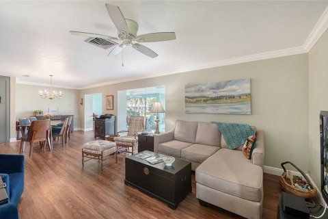 Condo in Sarasota, Florida, 2 bedrooms  № 1530177 - photo 13